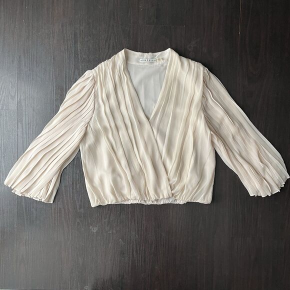 Alice + Olivia Axel Cross Front Top 100% Silk Pleated Sleeves Blouse Champagne M - Picture 3 of 16